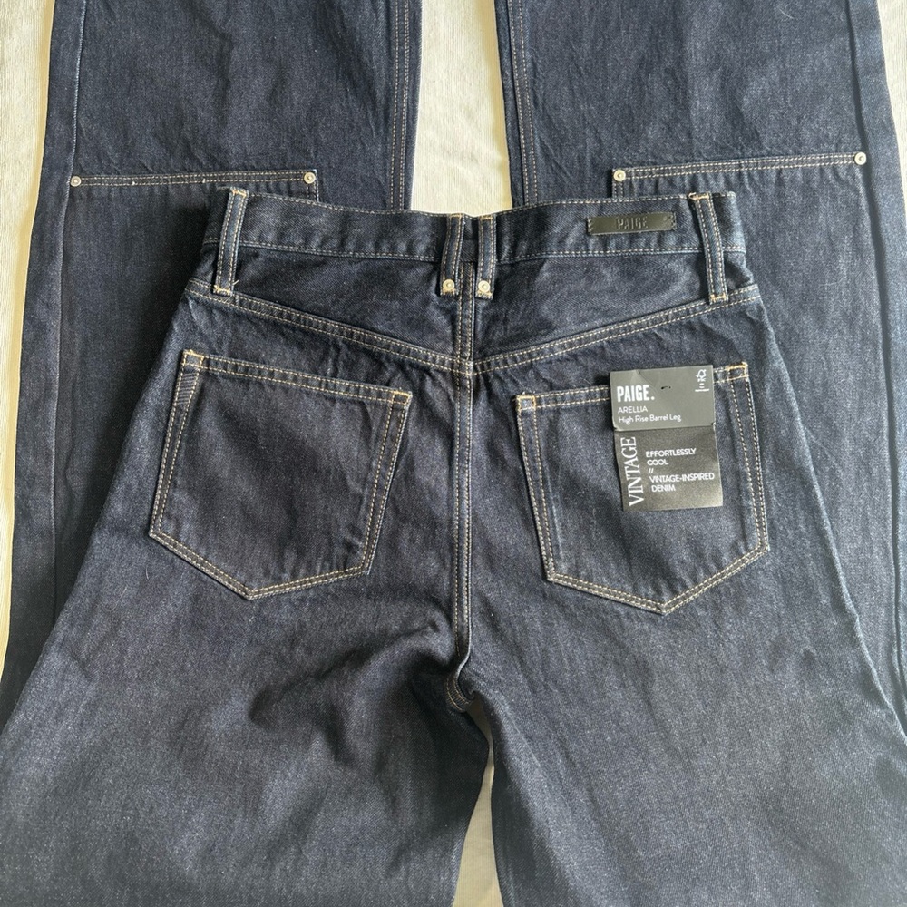 PAIGE Arellia Blue Barrel leg Jeans Classic Denim Style